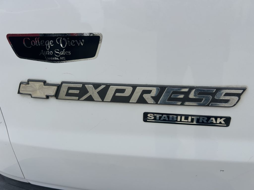 Additional photo of vehicle.