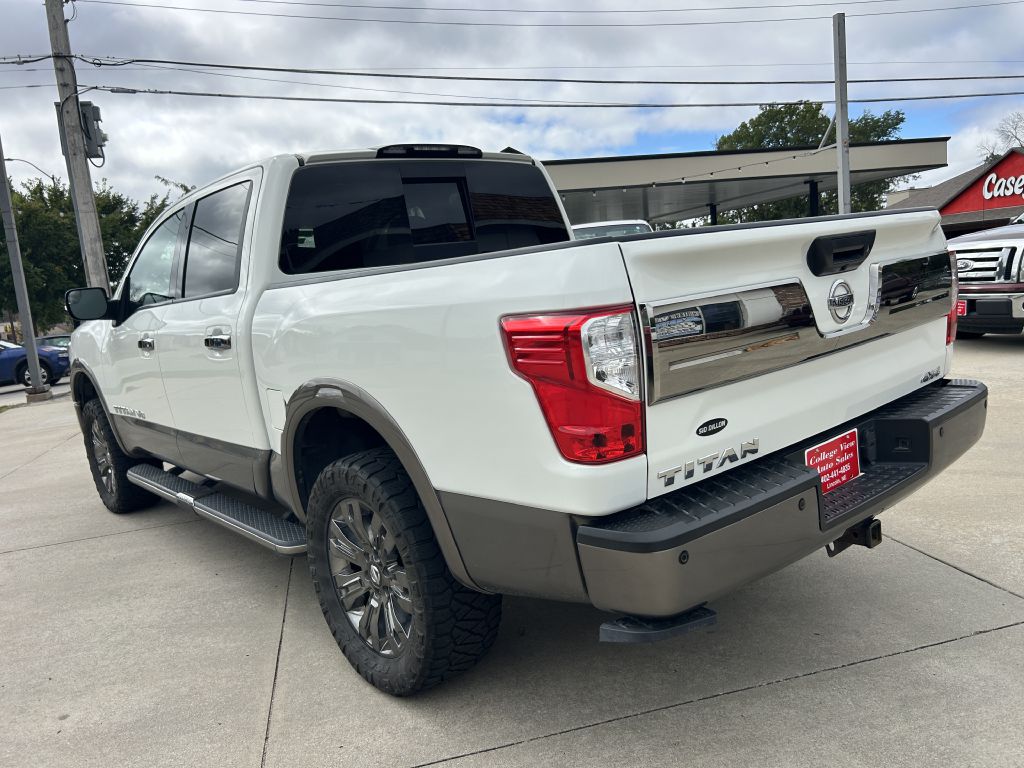 Photo 6 of this NISSAN TITAN