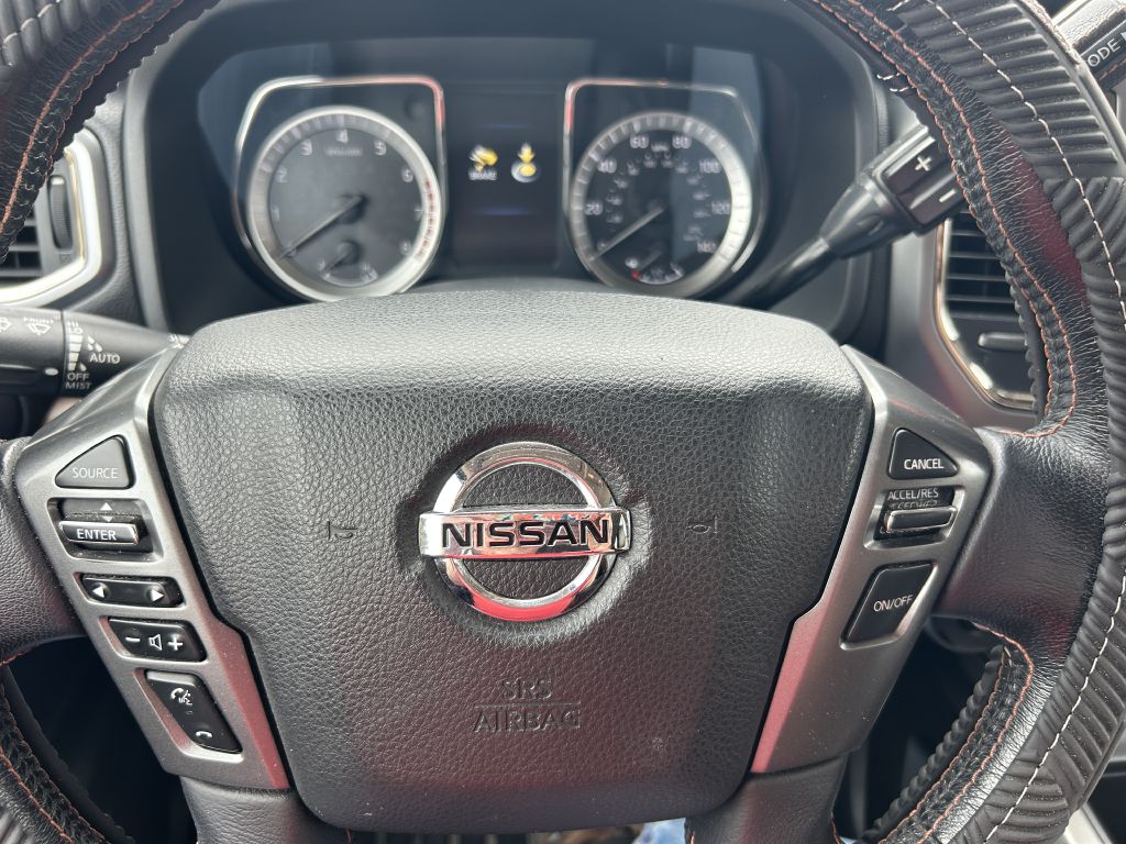 Photo 14 of this NISSAN TITAN