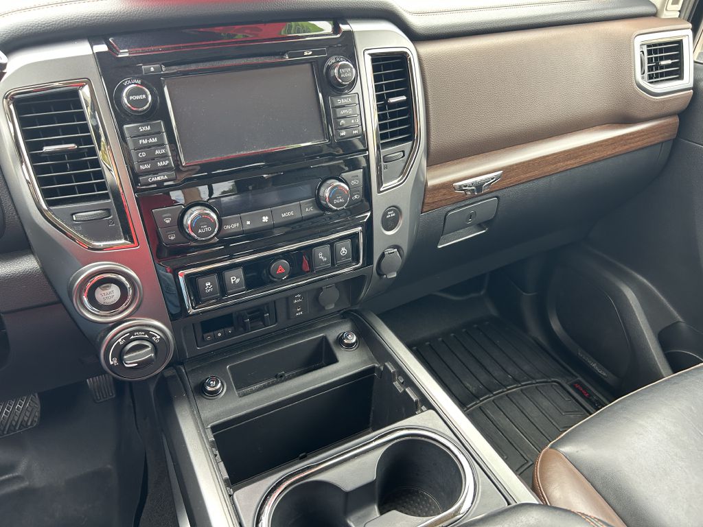 Photo 15 of this NISSAN TITAN