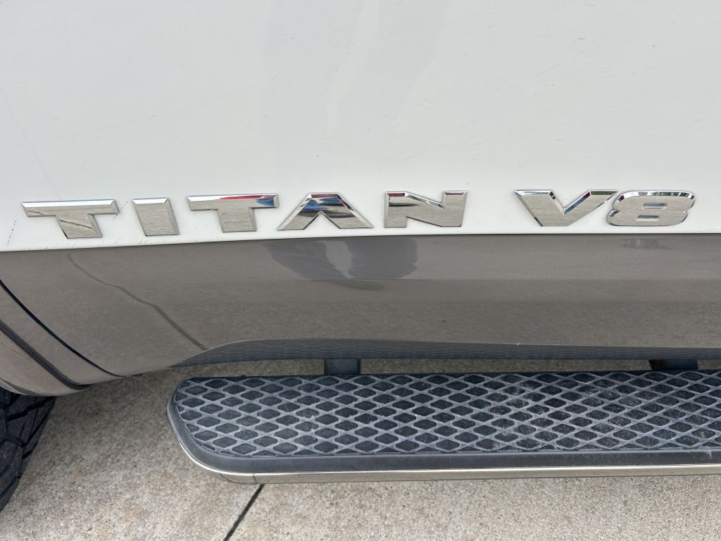 Photo 21 of this NISSAN TITAN