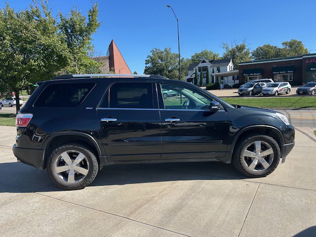 2011 GMC Acadia SLT2