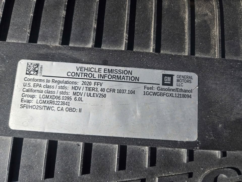 Additional photo of vehicle.