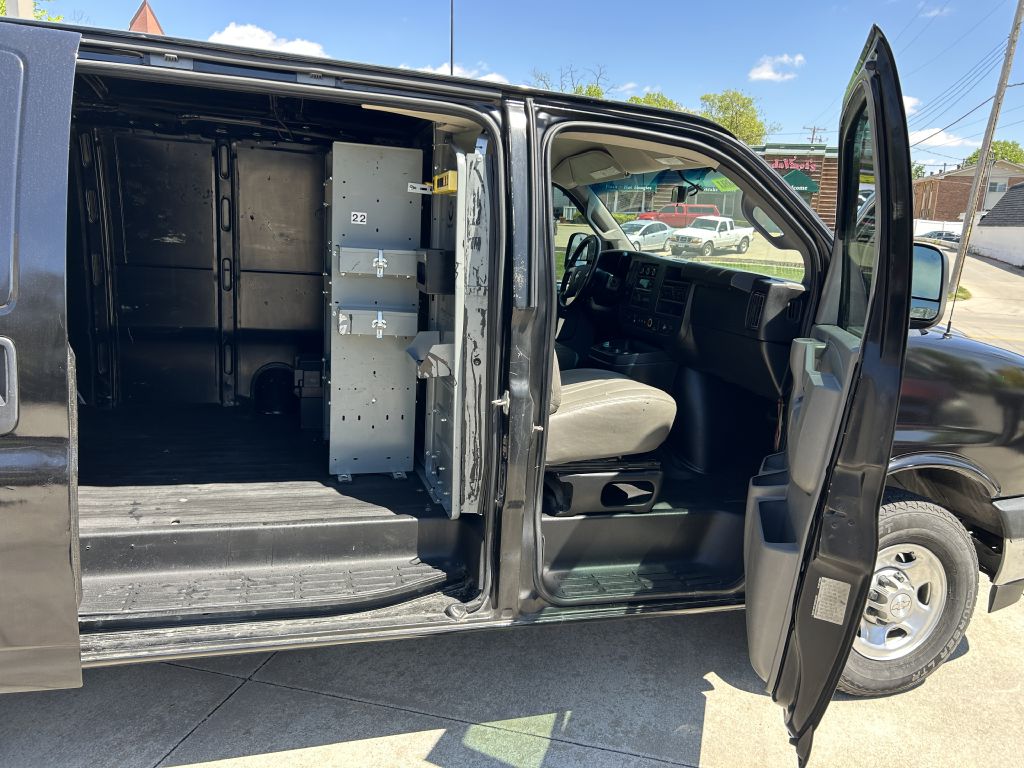 CHEVROLET EXPRESS G2500 2018 CHEVROLET EXPRESS G2500 1GCWGAFP4J1185746