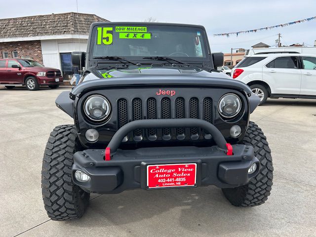 Additional photo of vehicle.