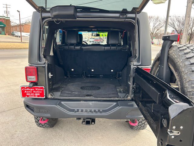 Additional photo of vehicle.