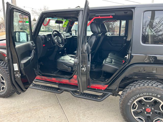 Additional photo of vehicle.