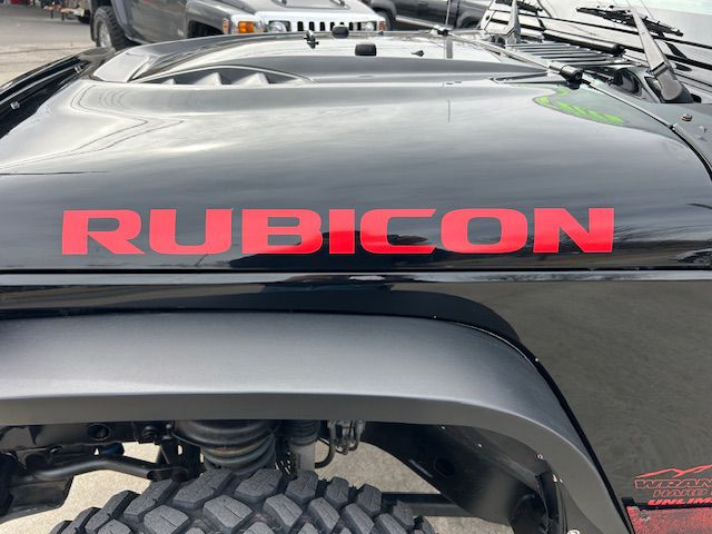 Additional photo of vehicle.