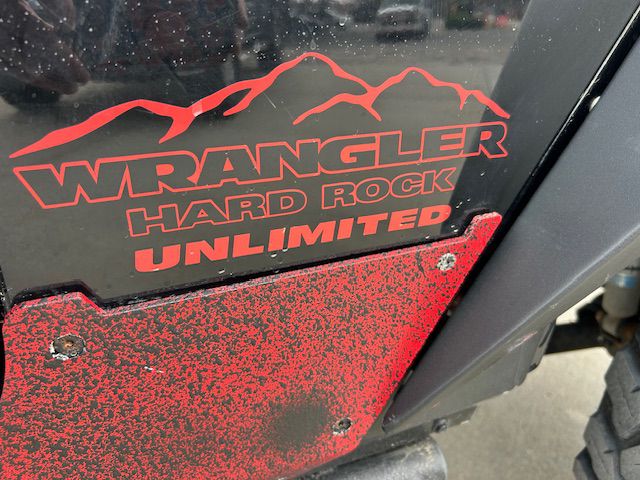 Additional photo of vehicle.