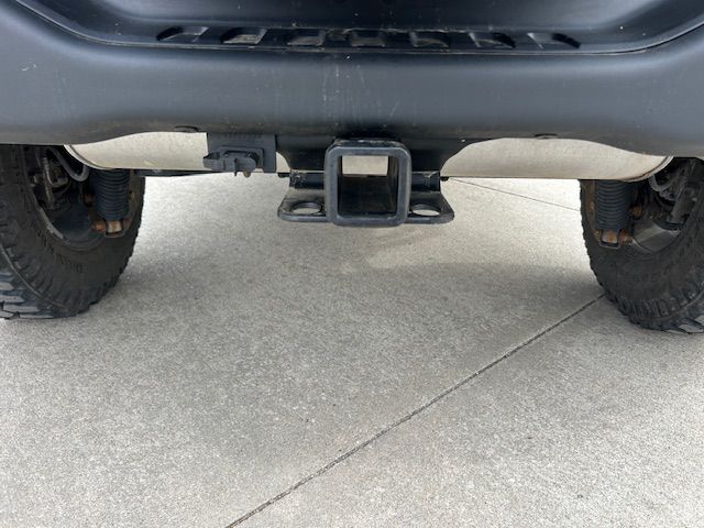 Additional photo of vehicle.