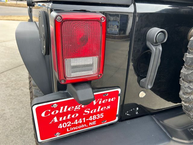 Additional photo of vehicle.