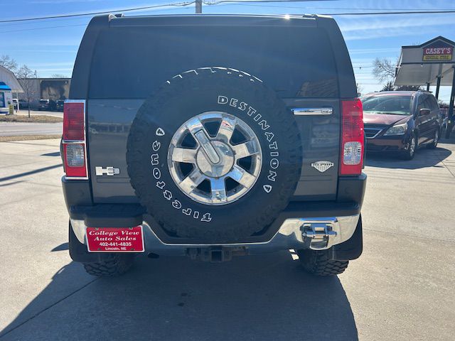 Additional photo of vehicle.