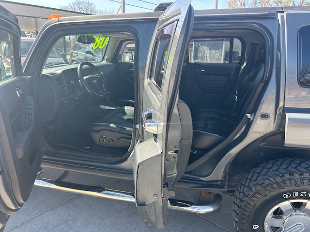 Additional photo of vehicle.