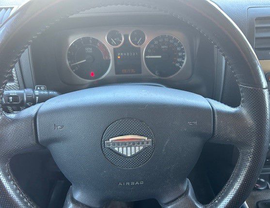 Additional photo of vehicle.