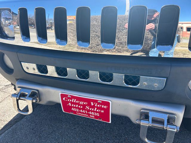 Additional photo of vehicle.