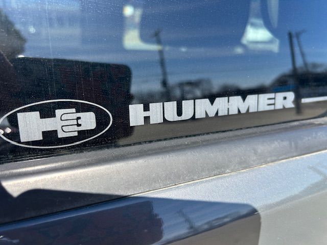 Additional photo of vehicle.