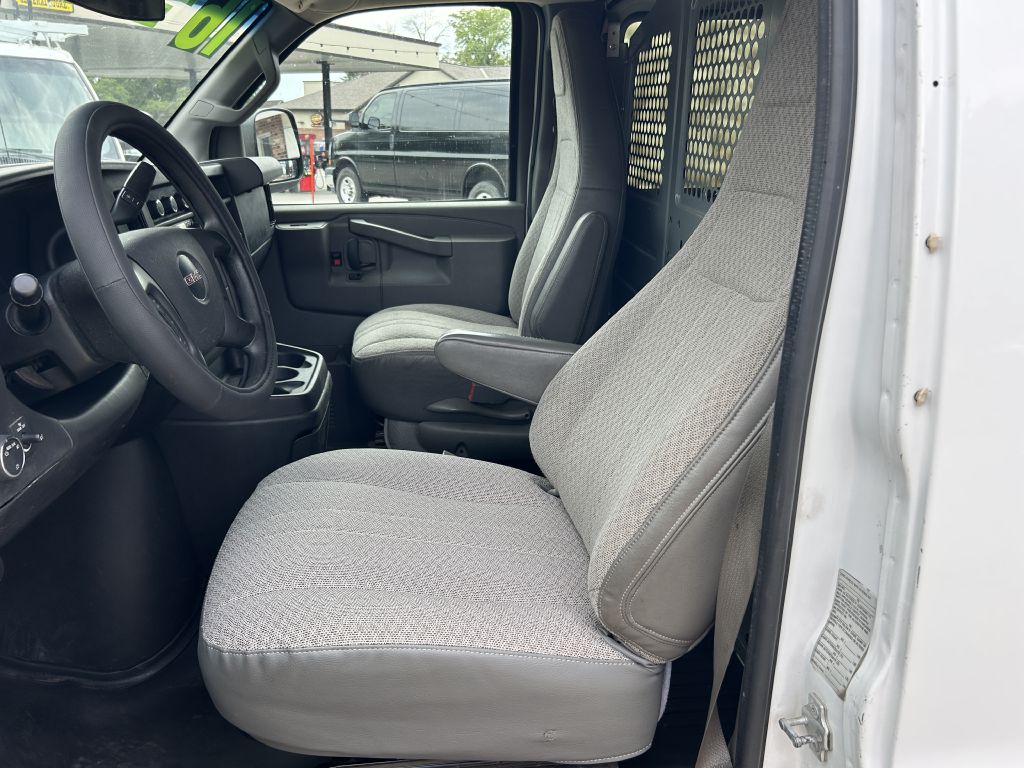 GMC SAVANA 2016 GMC SAVANA 1GTW7AFF0G1903888