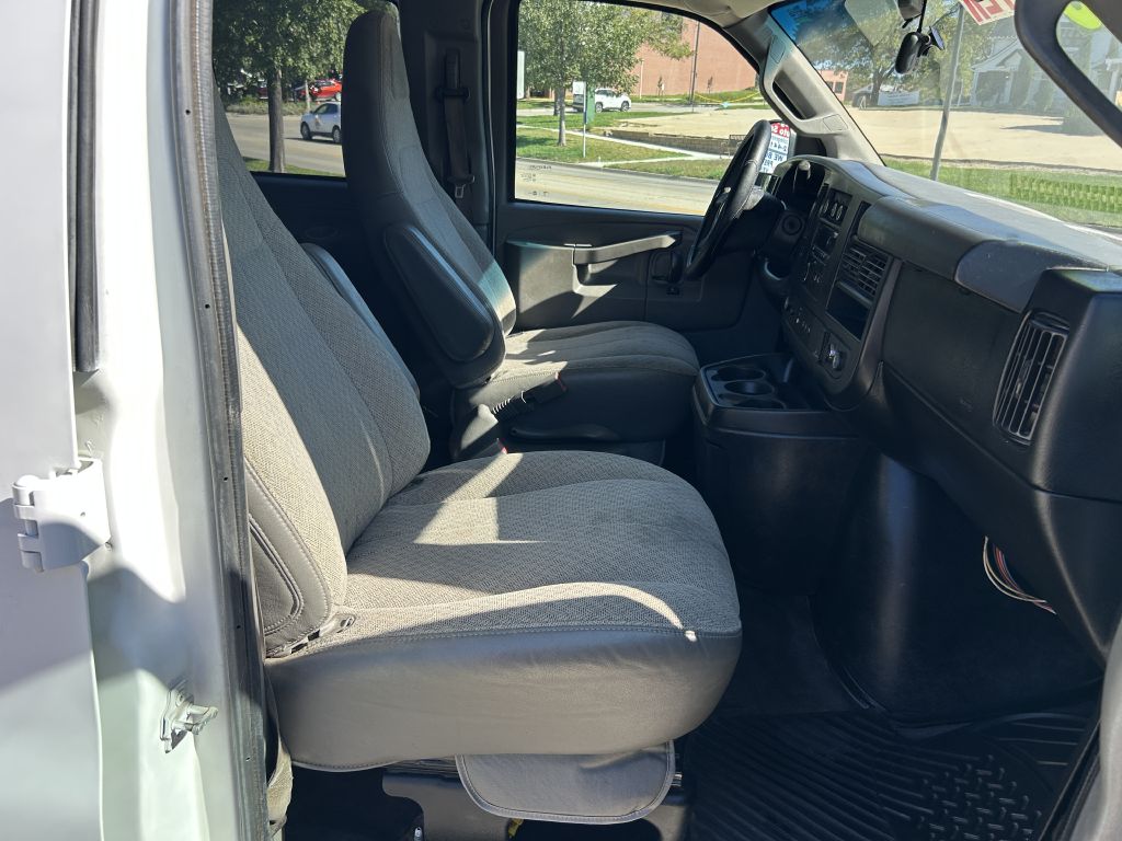Photo 9 of this CHEVROLET EXPRESS G3500