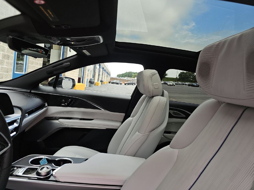 Photo 17 of this CADILLAC LYRIQ