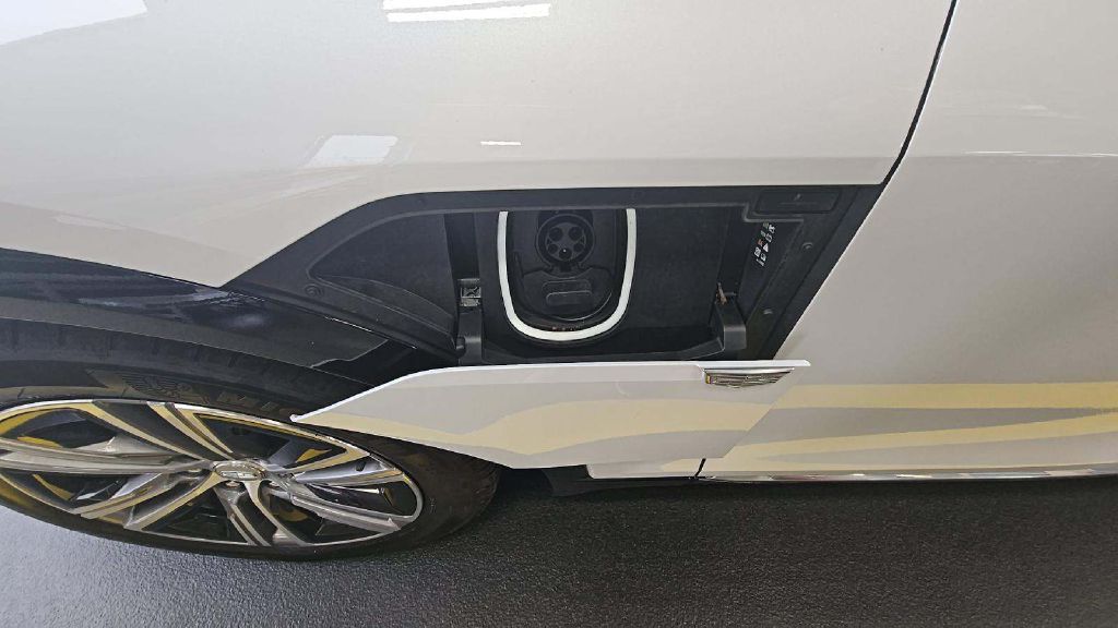 Photo 18 of this CADILLAC LYRIQ