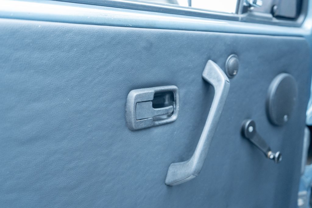 Photo 69 of this VOLKSWAGEN VANAGON