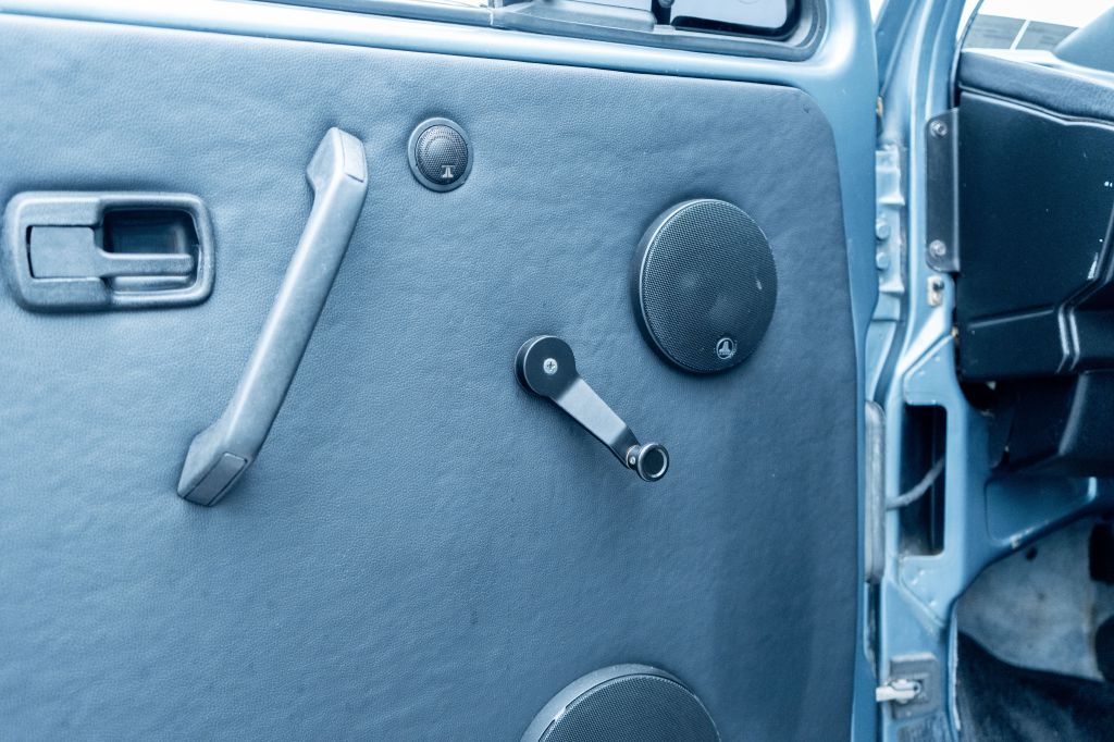 Photo 74 of this VOLKSWAGEN VANAGON