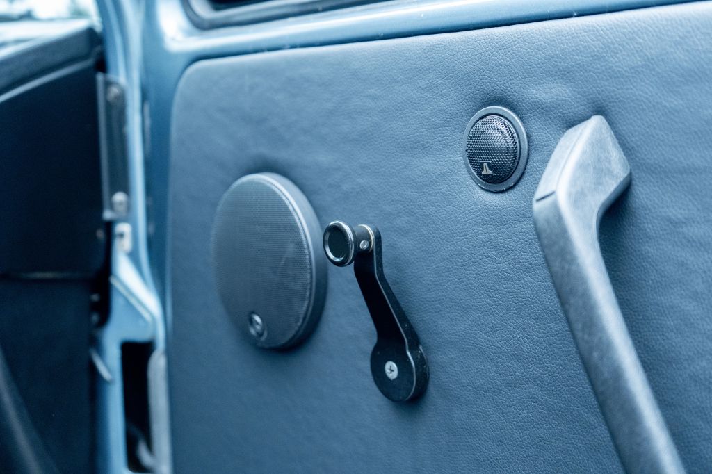 Photo 80 of this VOLKSWAGEN VANAGON