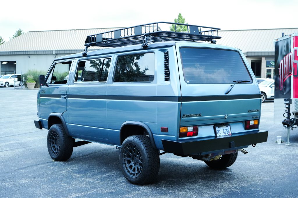 Photo 5 of this VOLKSWAGEN VANAGON