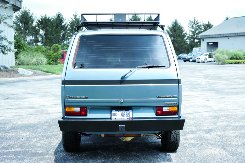 Photo 4 of this VOLKSWAGEN VANAGON