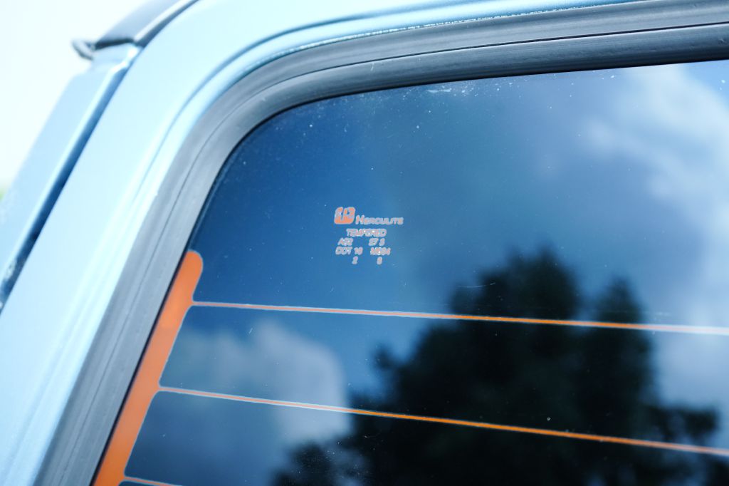 Photo 36 of this VOLKSWAGEN VANAGON