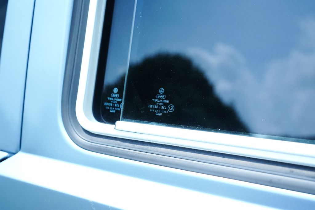Photo 37 of this VOLKSWAGEN VANAGON