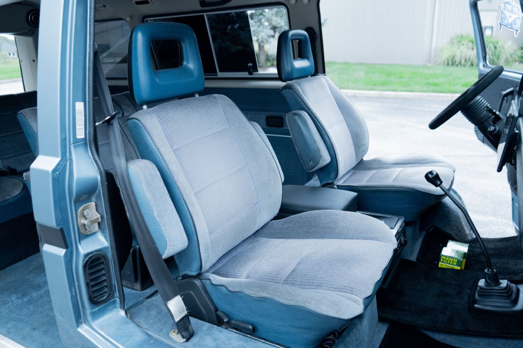 Photo 84 of this VOLKSWAGEN VANAGON