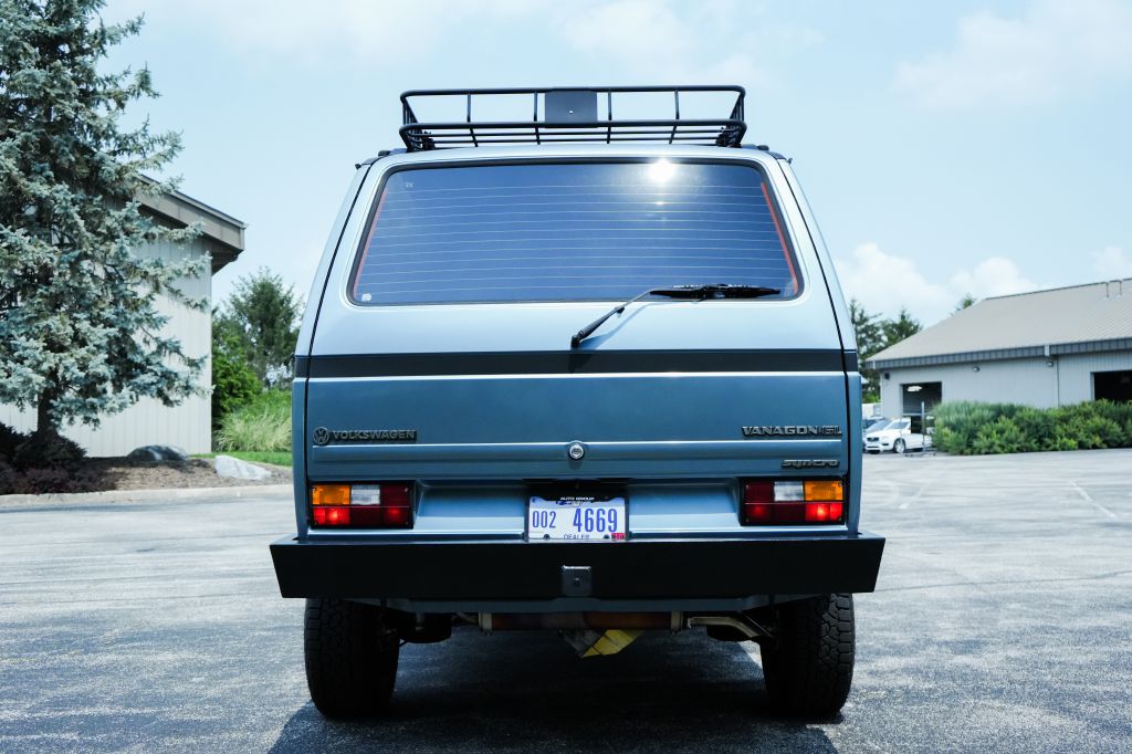 Photo 11 of this VOLKSWAGEN VANAGON