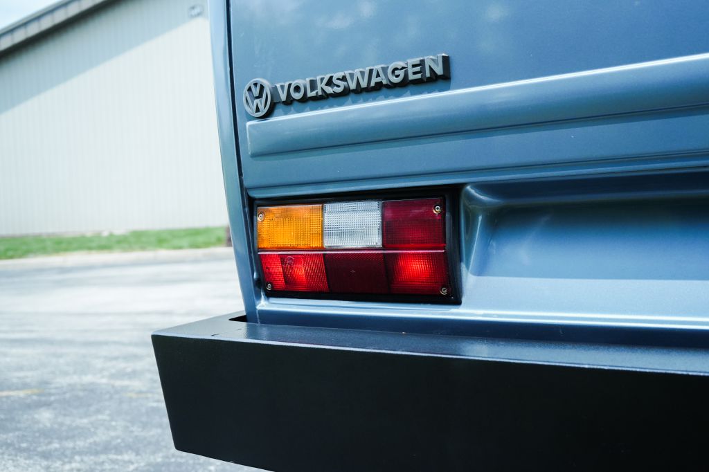 Photo 30 of this VOLKSWAGEN VANAGON
