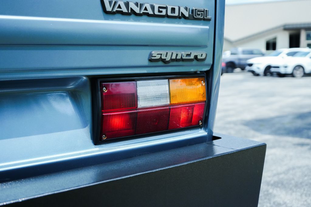 Photo 29 of this VOLKSWAGEN VANAGON