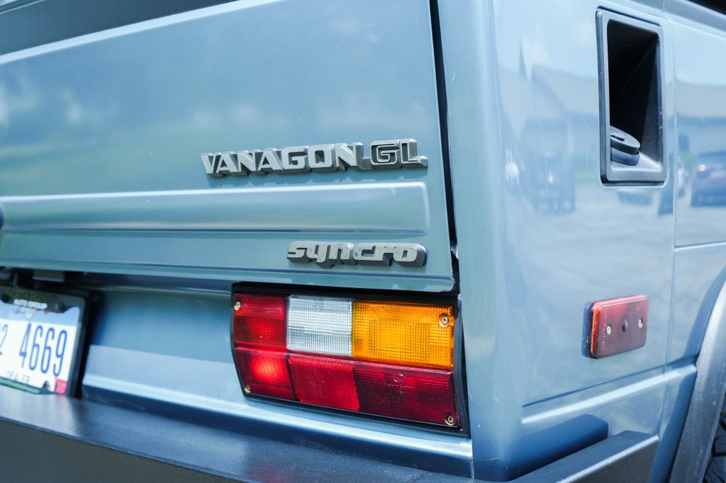 Photo 28 of this VOLKSWAGEN VANAGON