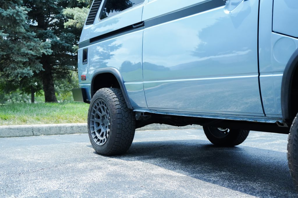 Photo 21 of this VOLKSWAGEN VANAGON