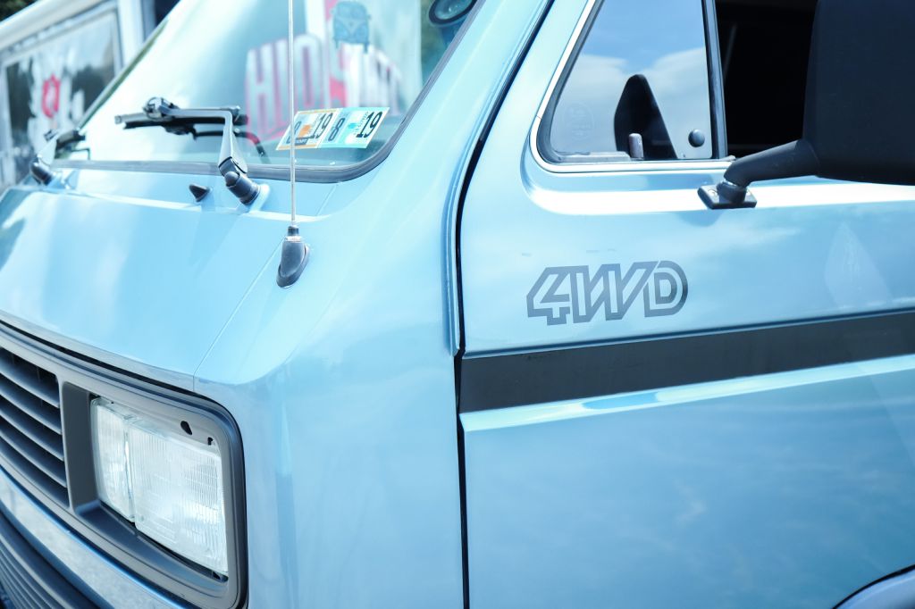 Photo 19 of this VOLKSWAGEN VANAGON