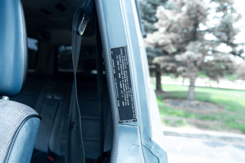 Photo 101 of this VOLKSWAGEN VANAGON