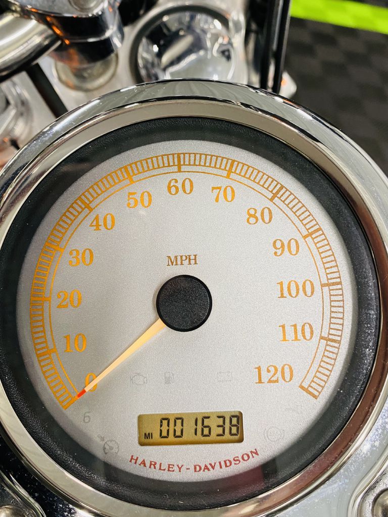 Photo 14 of this HARLEY DAVIDSON SUPER GLIDE