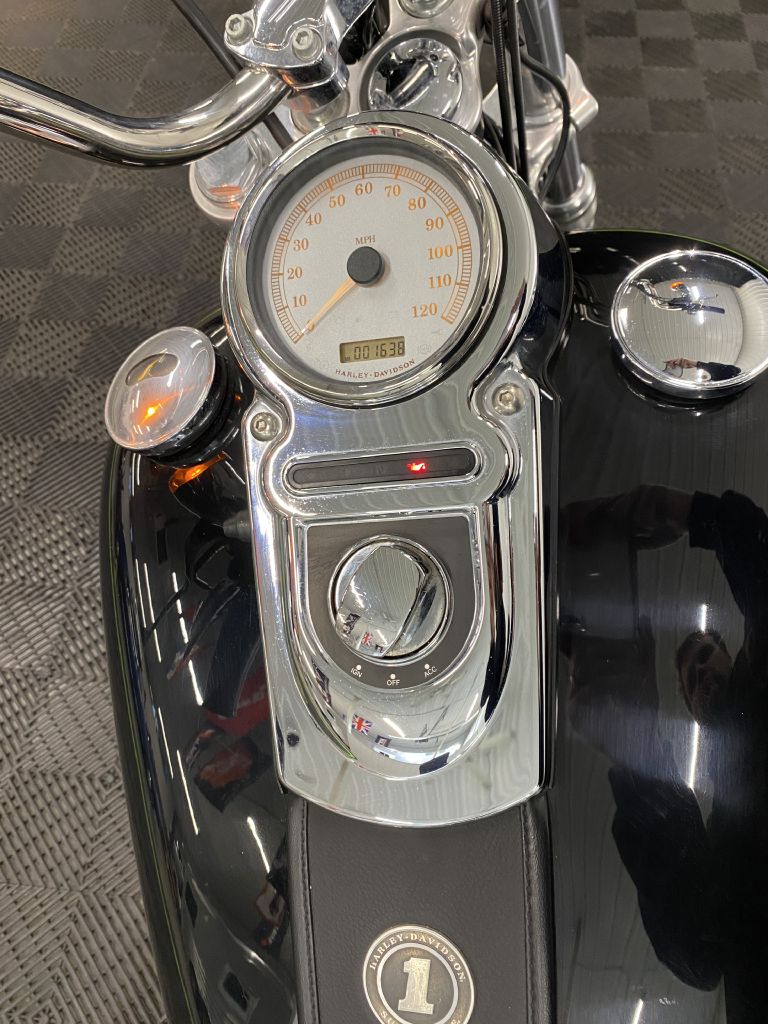 Photo 21 of this HARLEY DAVIDSON SUPER GLIDE