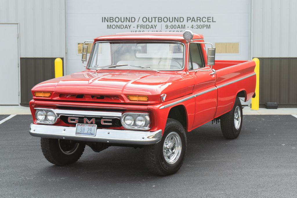 Photo 2 of this GMC K1500