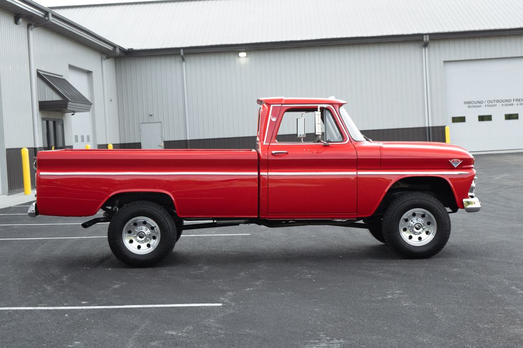 Photo 7 of this GMC K1500