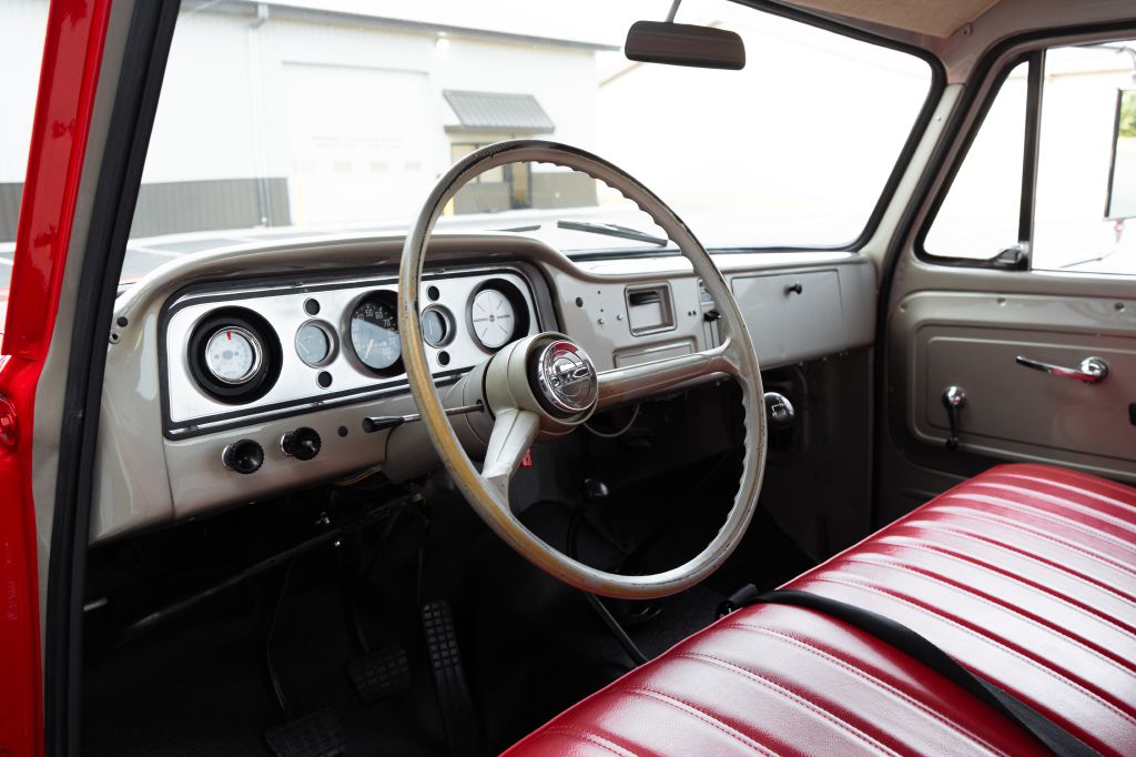 Photo 13 of this GMC K1500