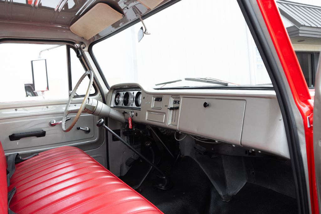 Photo 15 of this GMC K1500