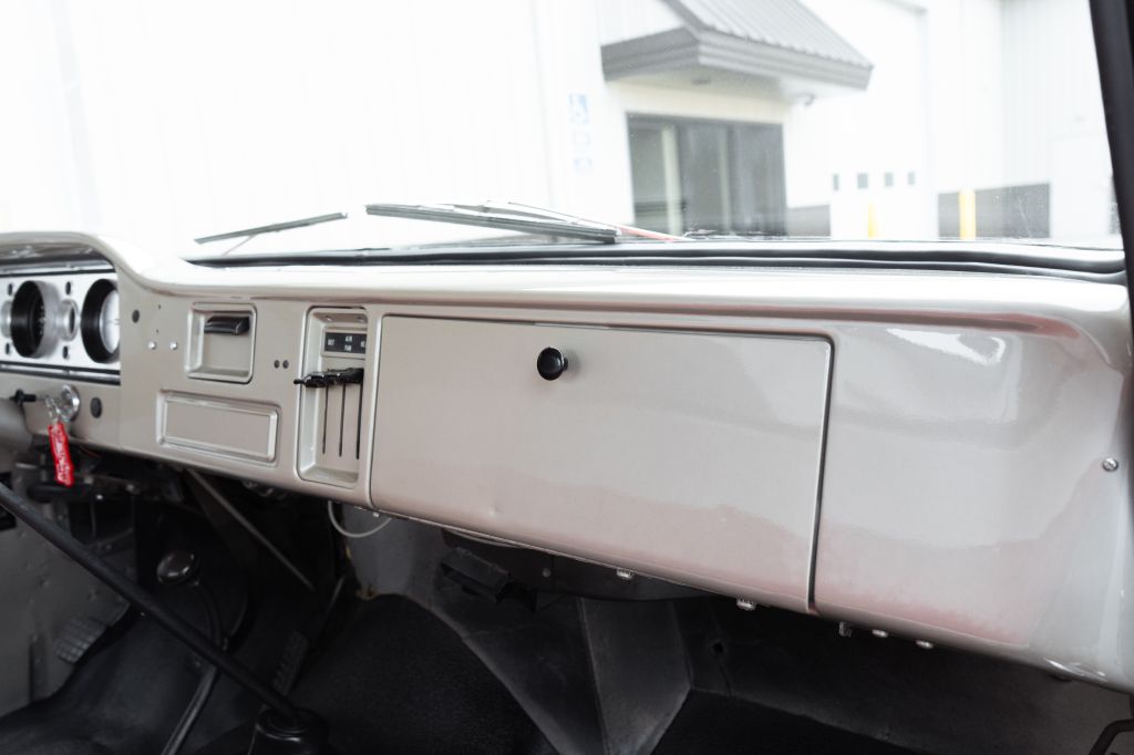 Photo 32 of this GMC K1500