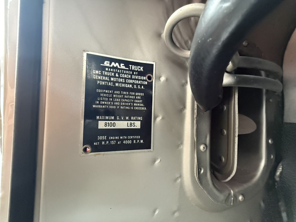 Photo 118 of this GMC K1500
