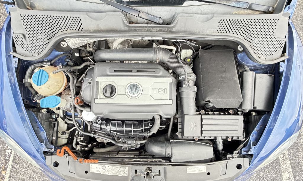 Photo 16 of this VOLKSWAGEN BEETLE