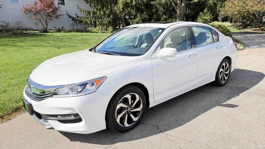 Photo 3 of this HONDA ACCORD