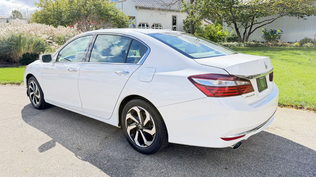 Photo 5 of this HONDA ACCORD